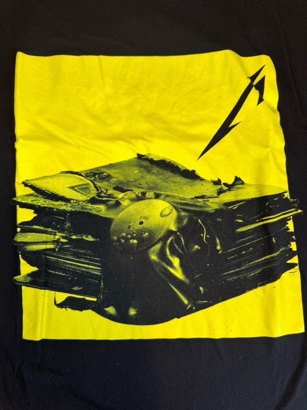 Metallica tshirt-size XL(23x30)